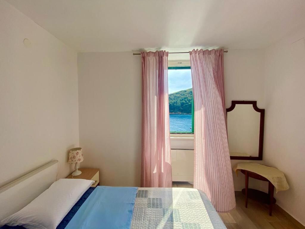 Bed and Breakfast Palac, Valun - photo 1